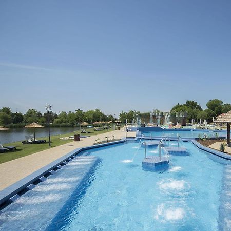 Lux Apartman Villa Hajdúszoboszló Buitenkant foto