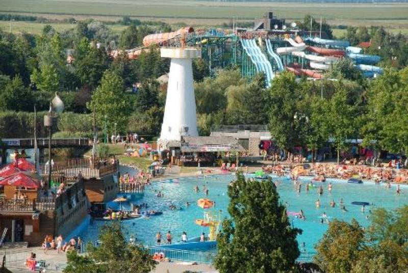 Lux Apartman Villa Hajdúszoboszló Buitenkant foto