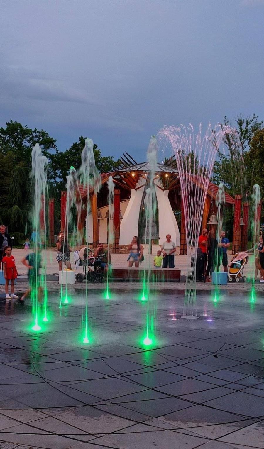 Lux Apartman Villa Hajdúszoboszló Buitenkant foto
