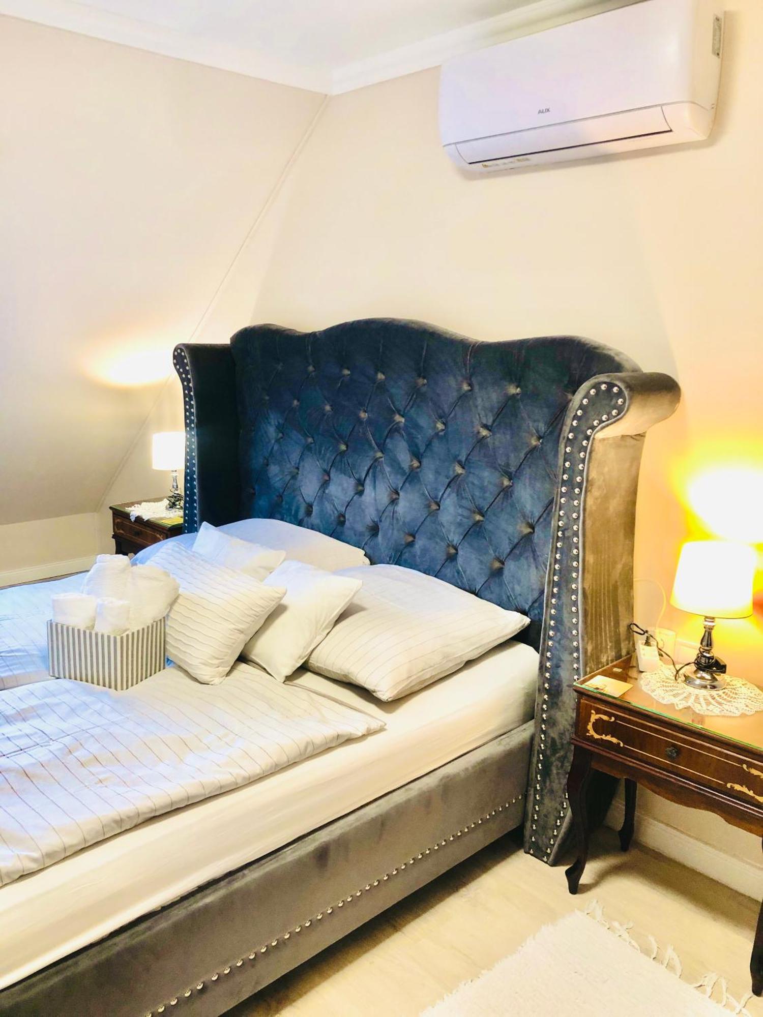 Lux Apartman Villa Hajdúszoboszló Buitenkant foto