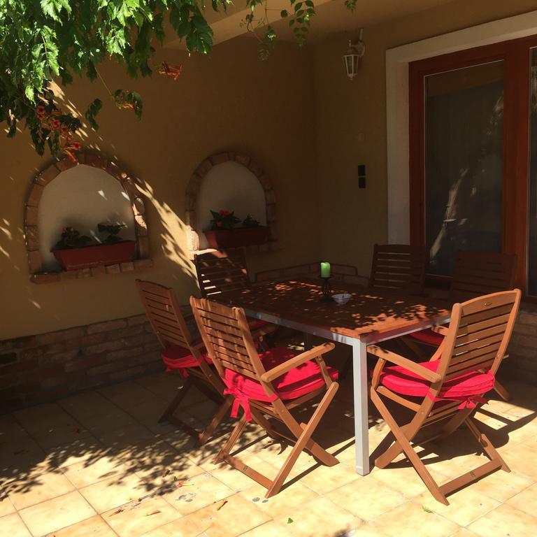 Lux Apartman Villa Hajdúszoboszló Kamer foto