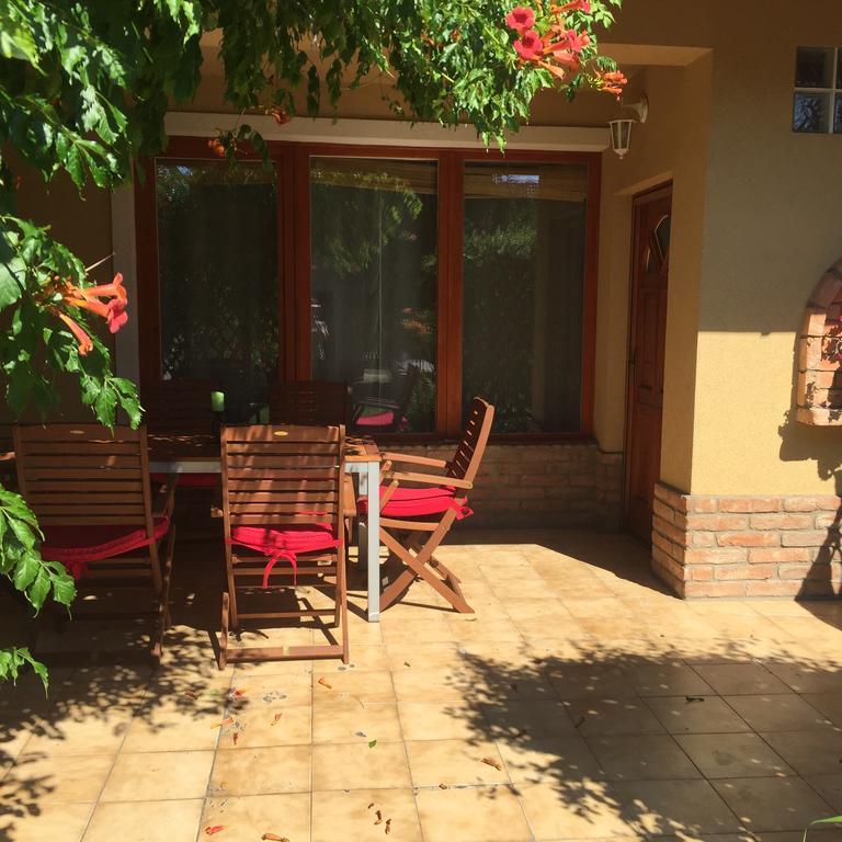 Lux Apartman Villa Hajdúszoboszló Buitenkant foto